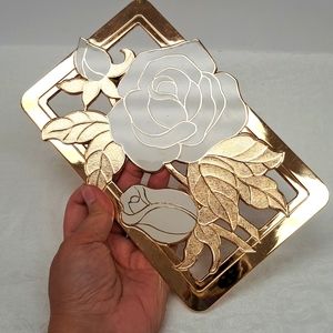 Vintage WM A Rogers Ltd rose trivet